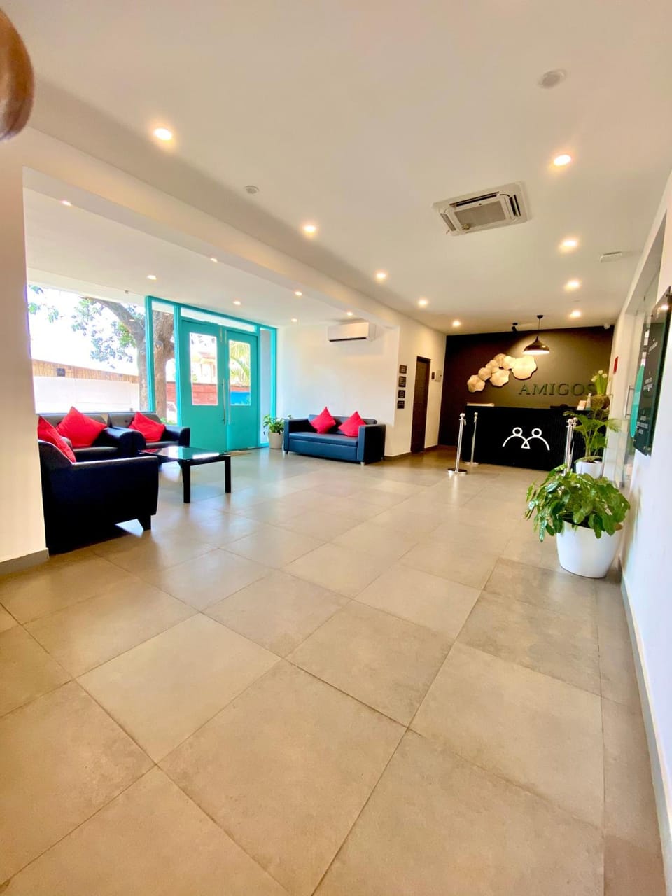 Amigos Candolim Beach Hotel in Candolim