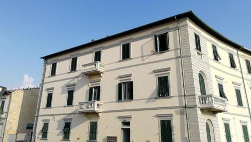 Sunrise Hotel in Marina di Pisa