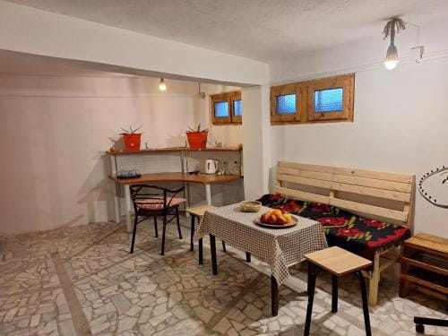At Pikotiko's - Korca City Rooms for Rent Hotel in North Macedonia
