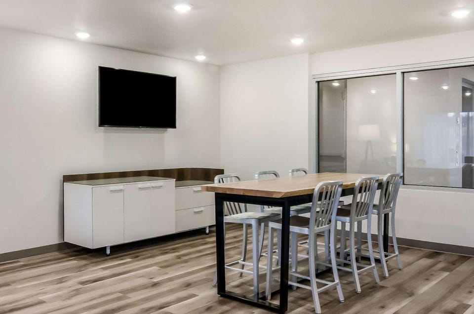 WoodSpring Suites Tacoma - Lakewood Hotel in Lakewood