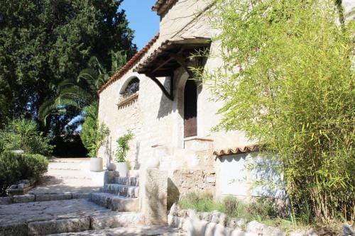 Le Mas Des Alizes Hotel in Roquefort-les-Pins