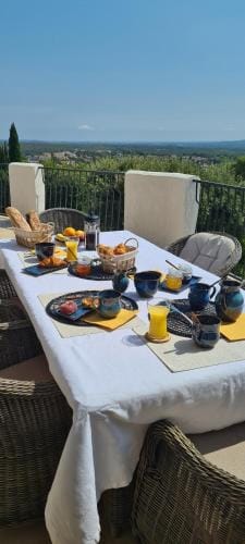 Corniche du Paradis Hotel in Roquebrune-sur-Argens