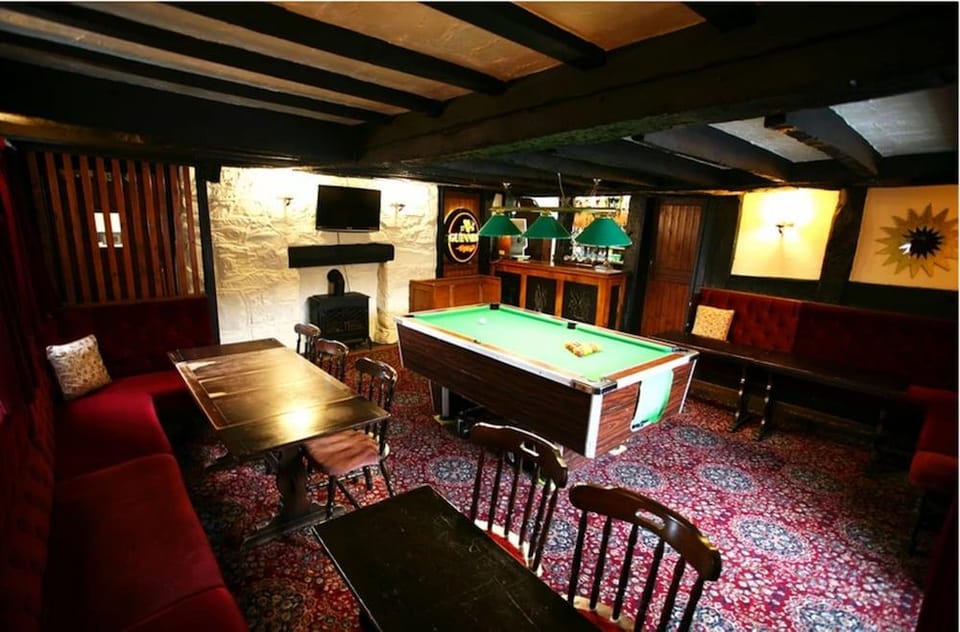 The Mount Inn Inn in Wales