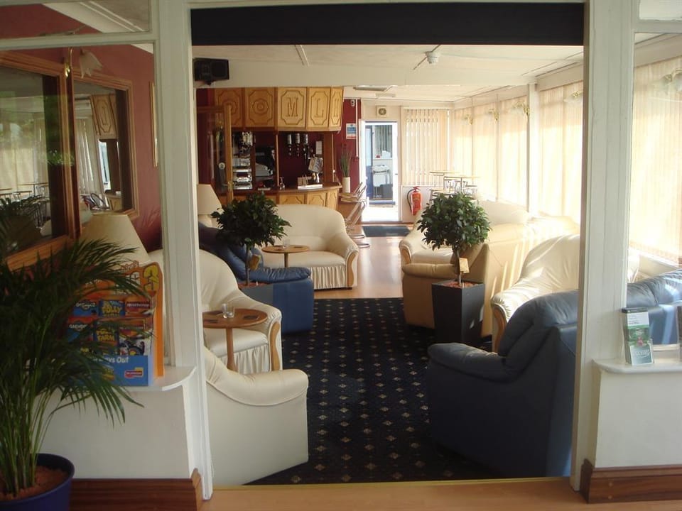 Manian Lodge Hotel in Wales