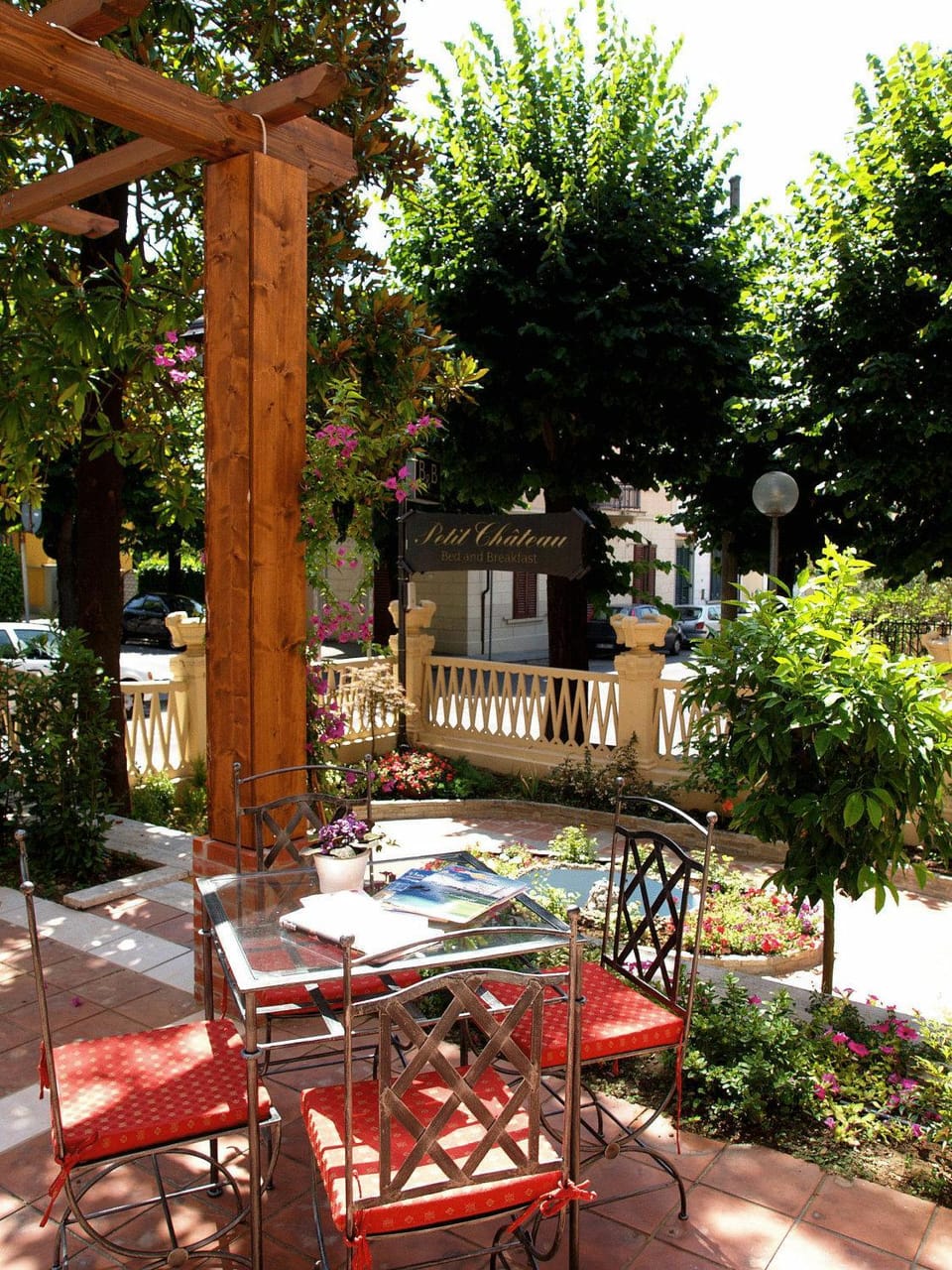 Petit Chateau Hotel in Montecatini Terme