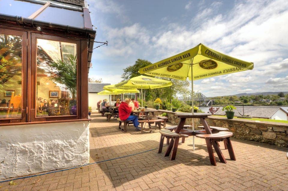 Lochnell Arms Hotel Inn in Scotland