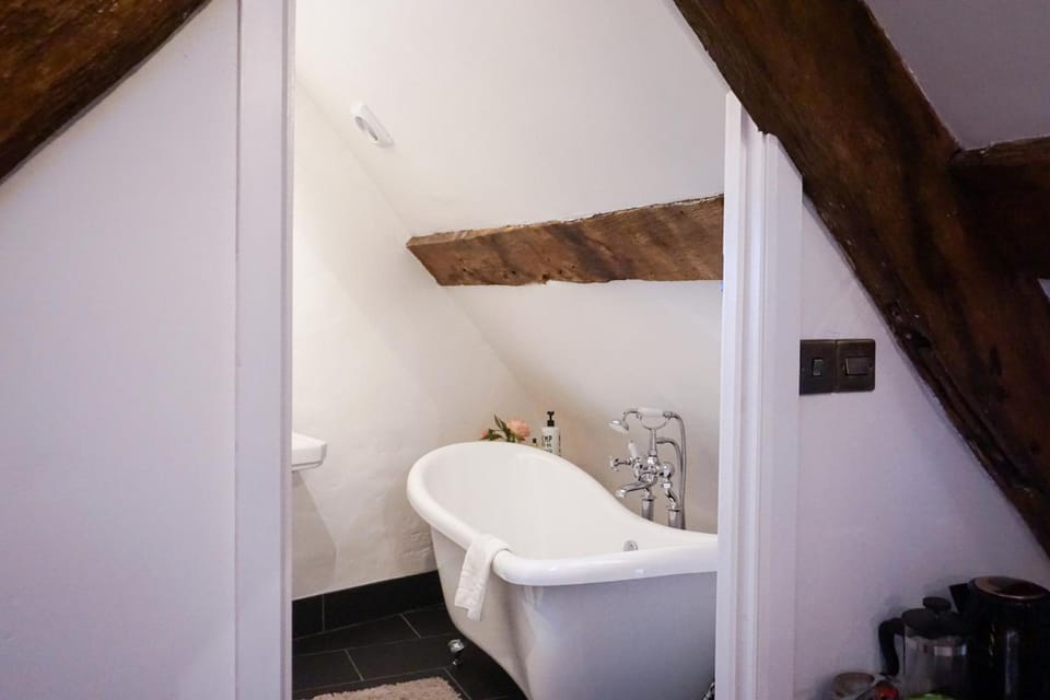 The Kings Arms Hotel Inn in Abergavenny