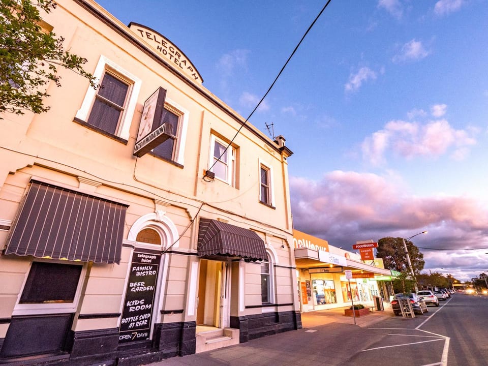 Telegraph Hotel Numurkah Hotel in Victoria