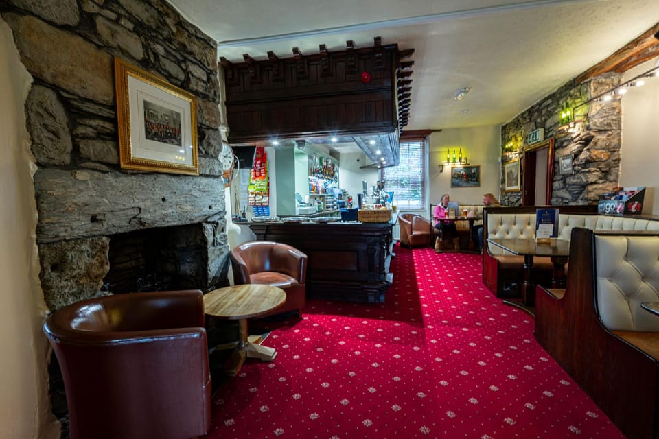 The Grapes Hotel Inn in Trawsfynydd
