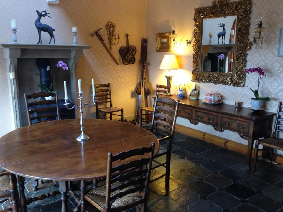 Highland Bear Lodge & Luxury Bear Huts Lodge in Scotland