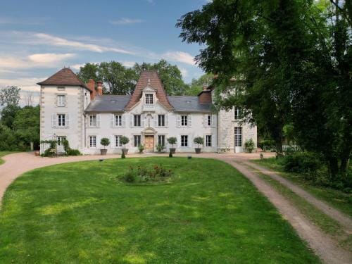 Château du Guérinet Hotel in Auvergne-Rhône-Alpes