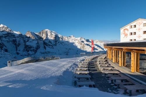Berghaus Diavolezza Hostel in Canton of Grisons