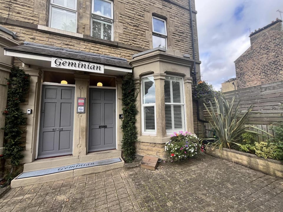 Geminian Guest House Hotel in Harrogate