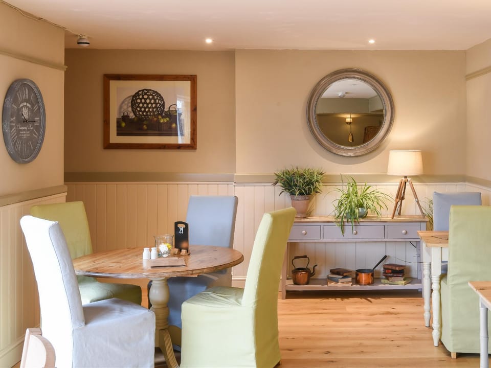 The Feathers Hotel Hotel in Holt