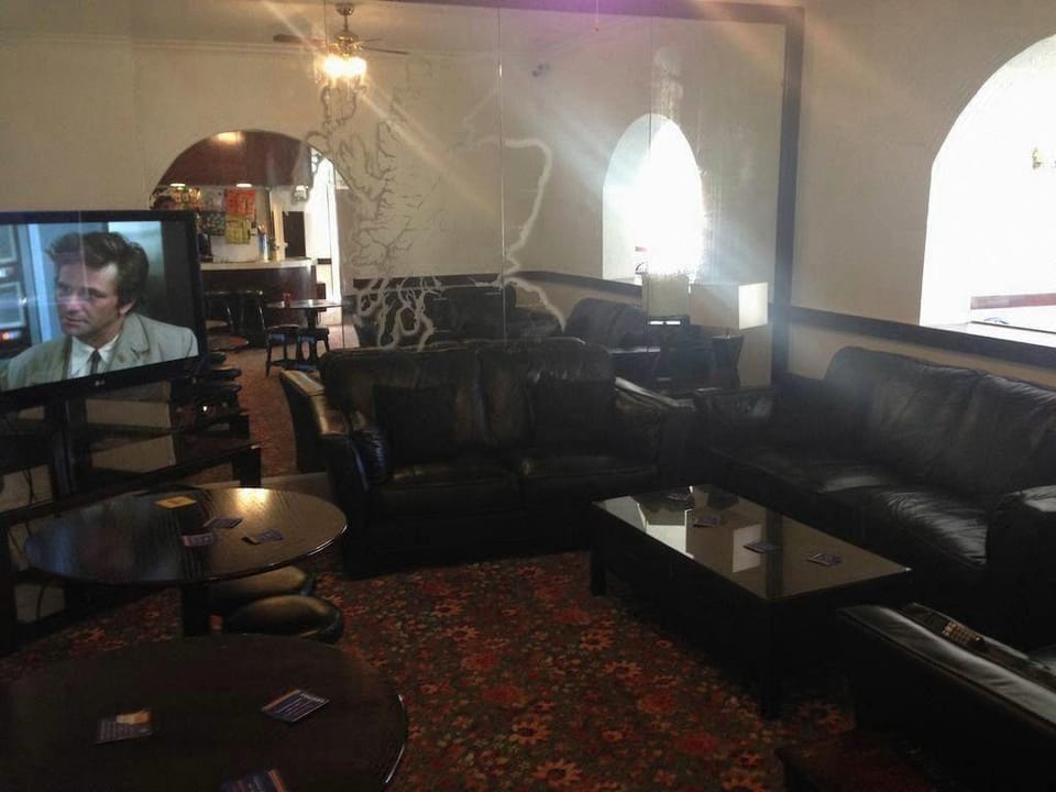 Elmhurst Hotel Hotel in Reading