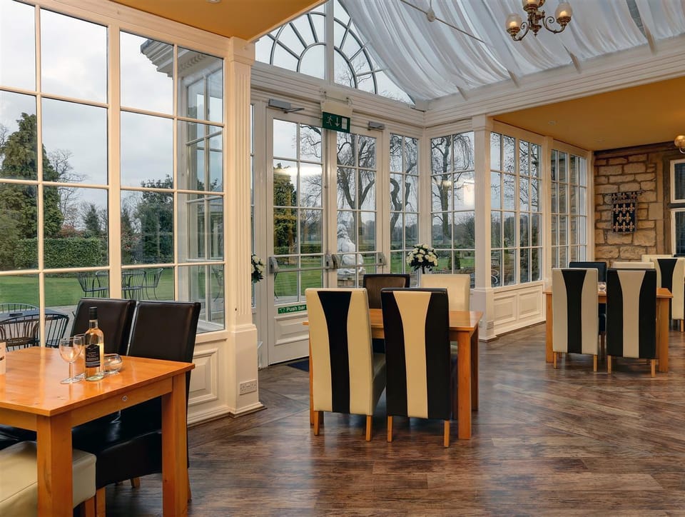 Rogerthorpe Manor Hotel Hotel in Selby