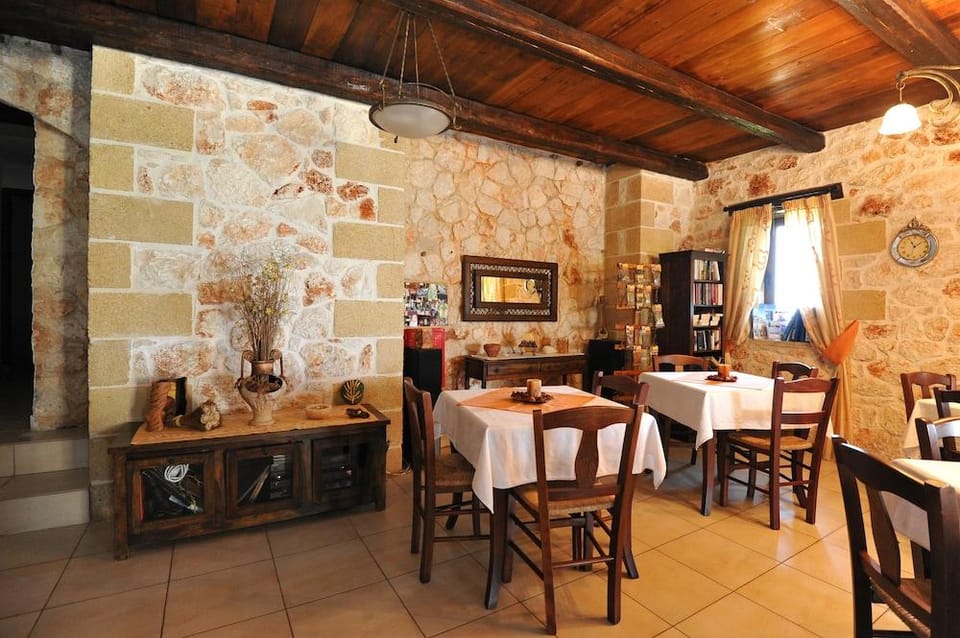 Kavoussi Resort Hotel in Crete