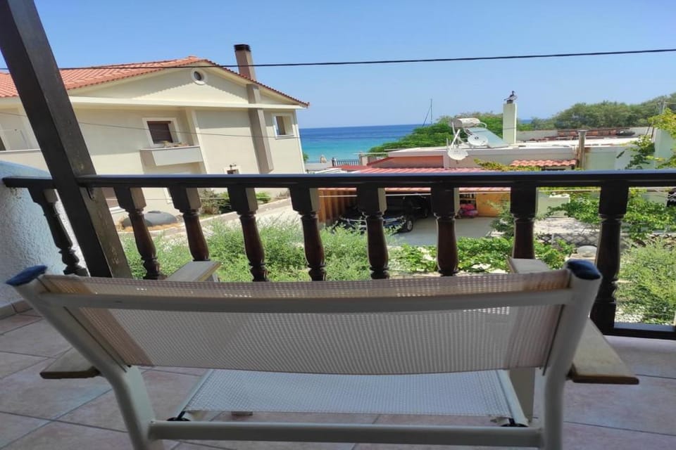 Sunwaves Apartments Hotel in Samos, Greece