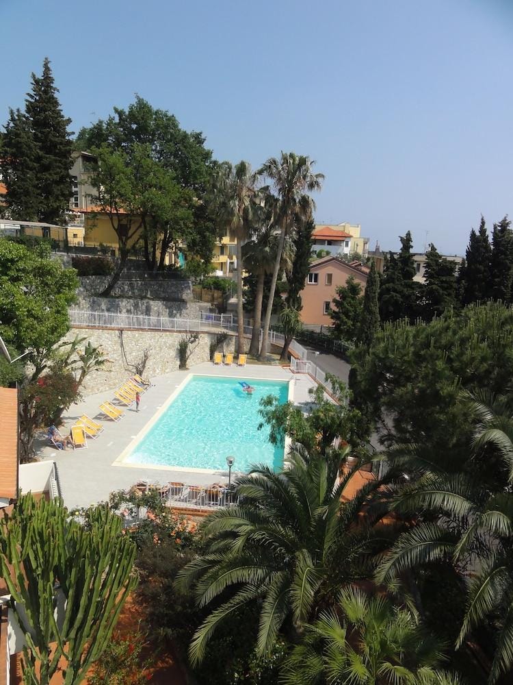 Dei Fiori Residence Hotel in Pietra Ligure