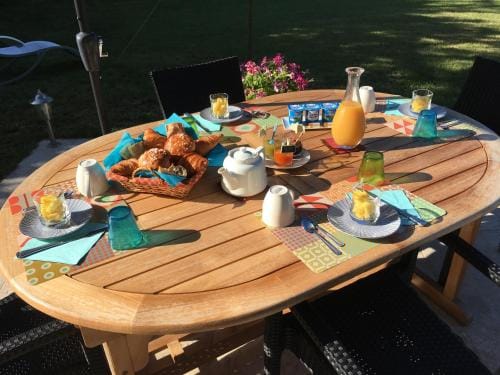 Les Trois Provinces Hotel in Centre-Val de Loire