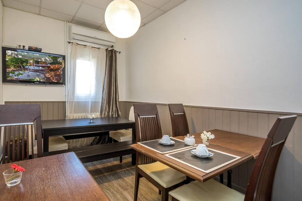 Hôtel Des Moulins Hotel in Marseille
