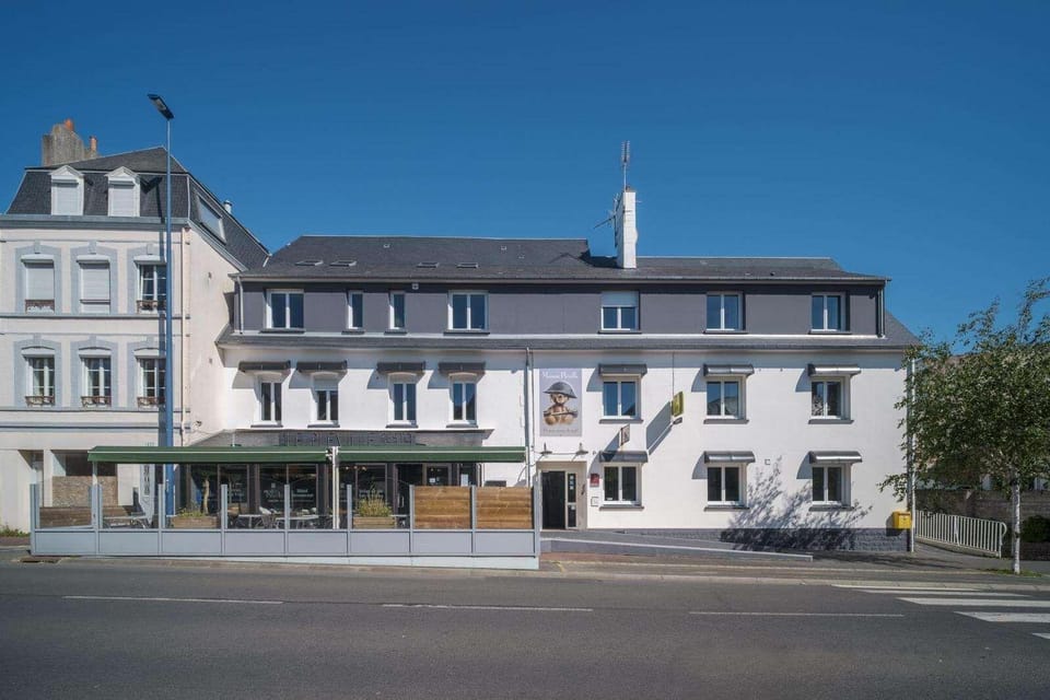 Hôtel Restaurant Maison Pléville Hotel in Granville