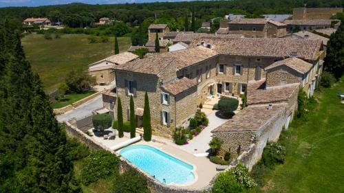 Le Clos de la Tuilière Hotel in Grignan