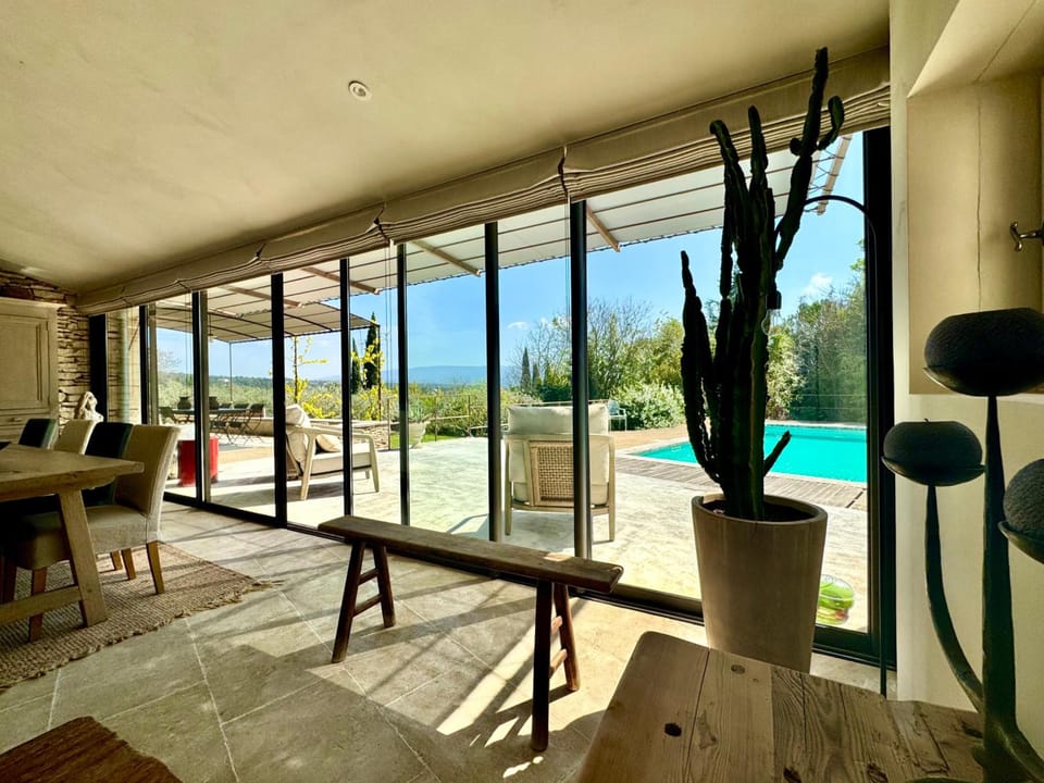 Provence Km28 Hotel in Gordes