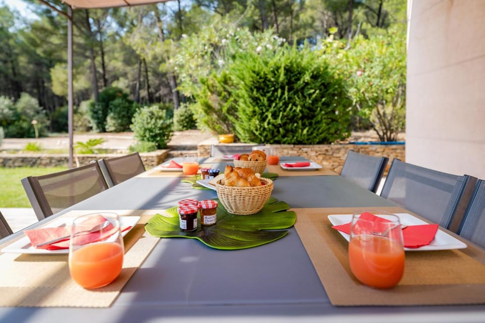 Villa Eléonore - plage à pied vue mer piscine sans vis-à-vis jardin 3600m² - Ted Home Resort in La Ciotat