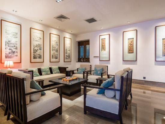 Liyang Yu · Bamboo Retreat (Yushui Hot Spring Store) Hotel in Zhejiang
