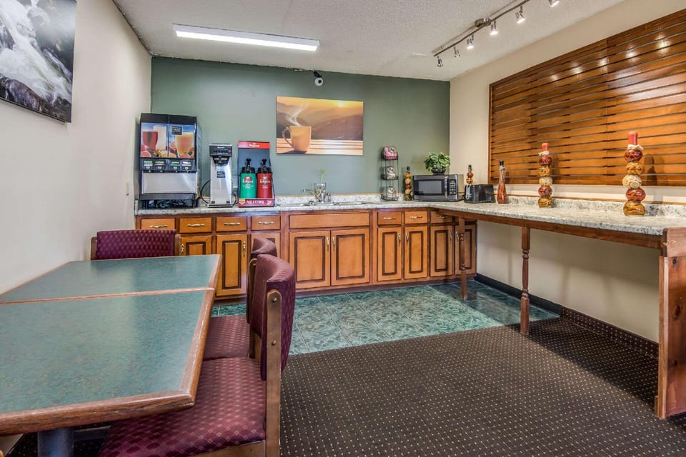 Rodeway Inn & Suites Dublin Hotel in South Carolina
