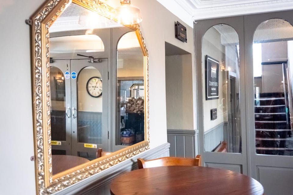 County Hotel Hotel in Haverfordwest
