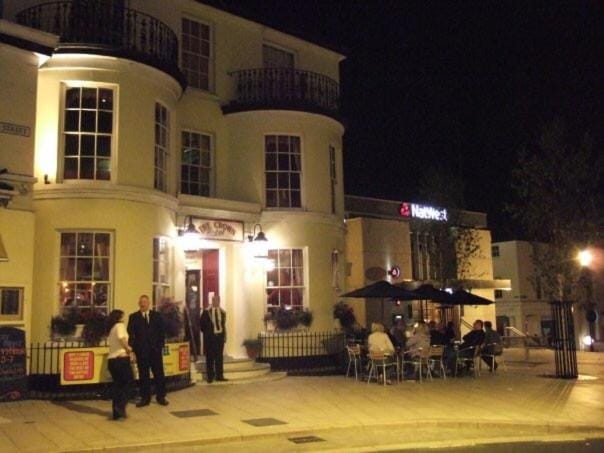The Crown Hotel Hotel in Ryde