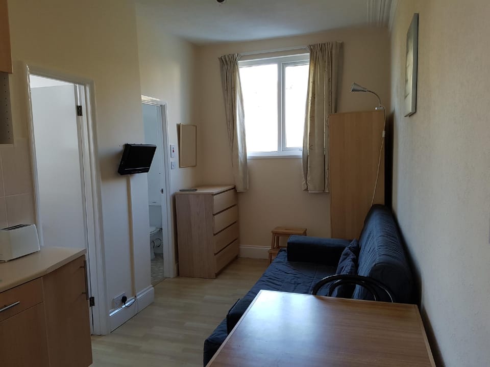 Coombe Lodge Holiday Flats Hotel in Paignton