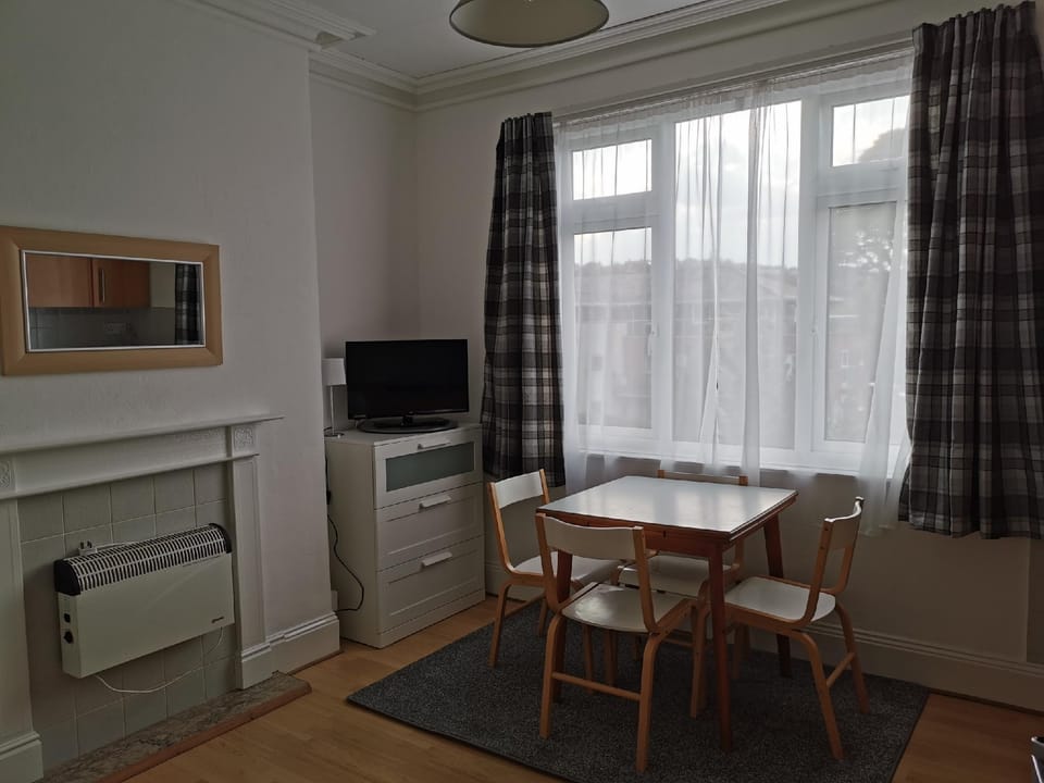 Coombe Lodge Holiday Flats Hotel in Paignton