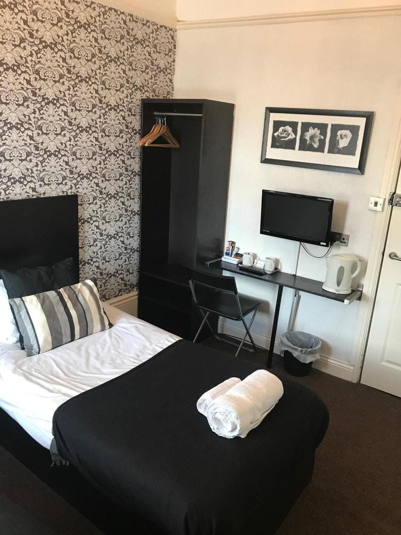 The Chedburgh Guest House Hotel in Whitley Bay