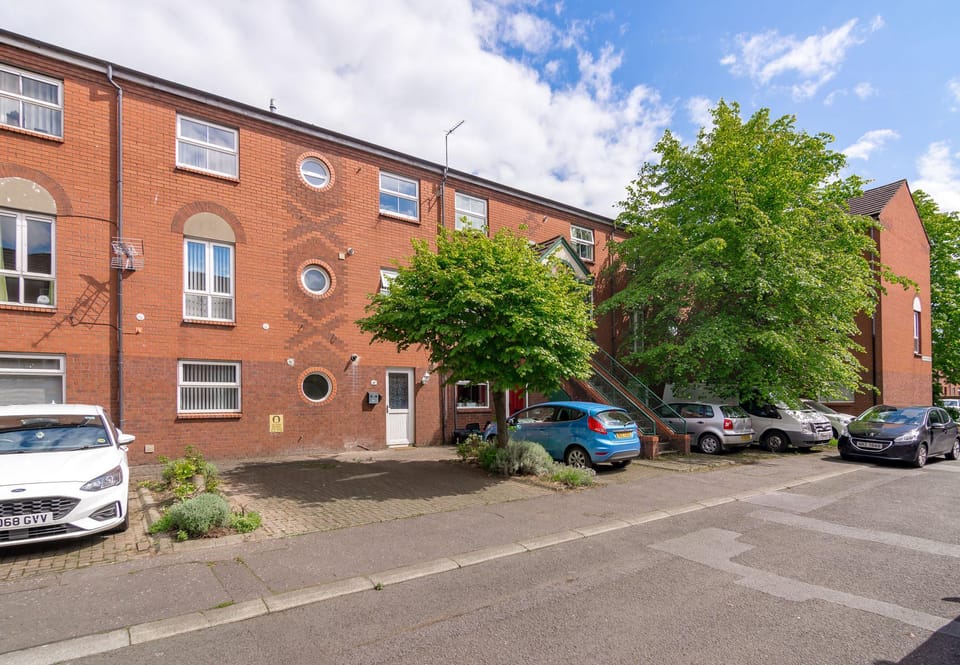 Central Belfast Apartments: Salisbury Hotel in Belfast