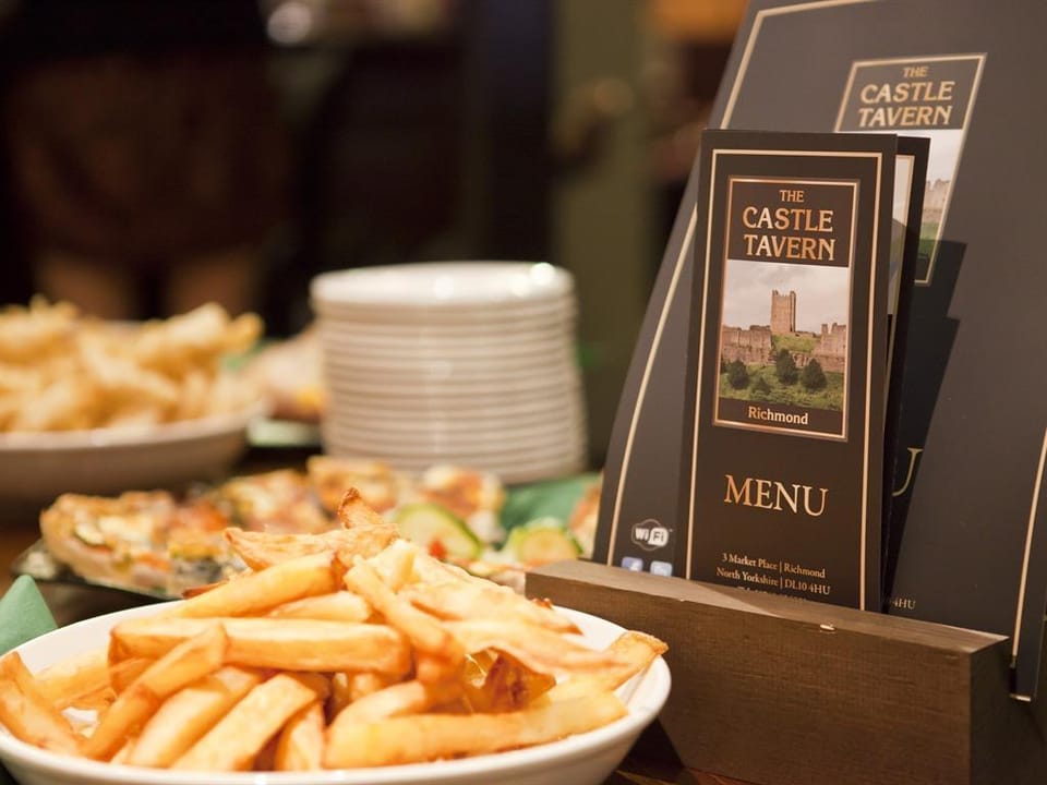 The Castle Tavern Inn in England