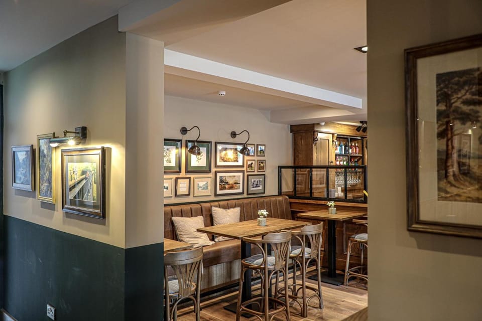 Bridge End Hotel Inn in Llangollen