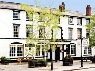 Cain Valley Hotel Inn in Wales