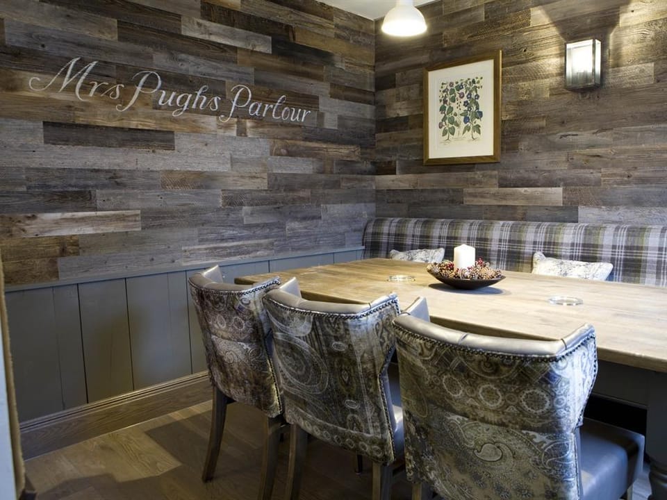 Burlton Inn Inn in Wales