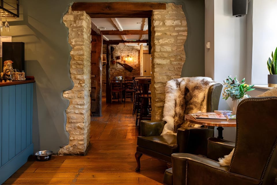 Bathurst Arms Inn in Cotswold District