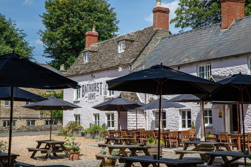 Bathurst Arms Inn in Cotswold District