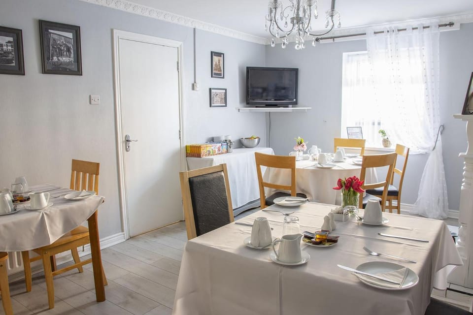 Bishop Gate B&B Hotel in Londonderry