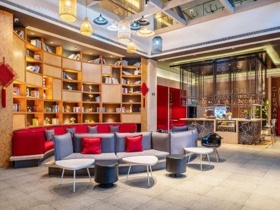 Boyin Select Hotel (Jiaxing XiuZhou Park Wanda Plaza Branch) Hotel in Suzhou
