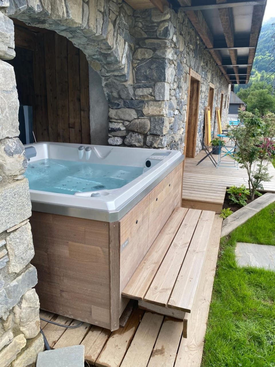 Les Mazots des Fées Hotel in Montriond