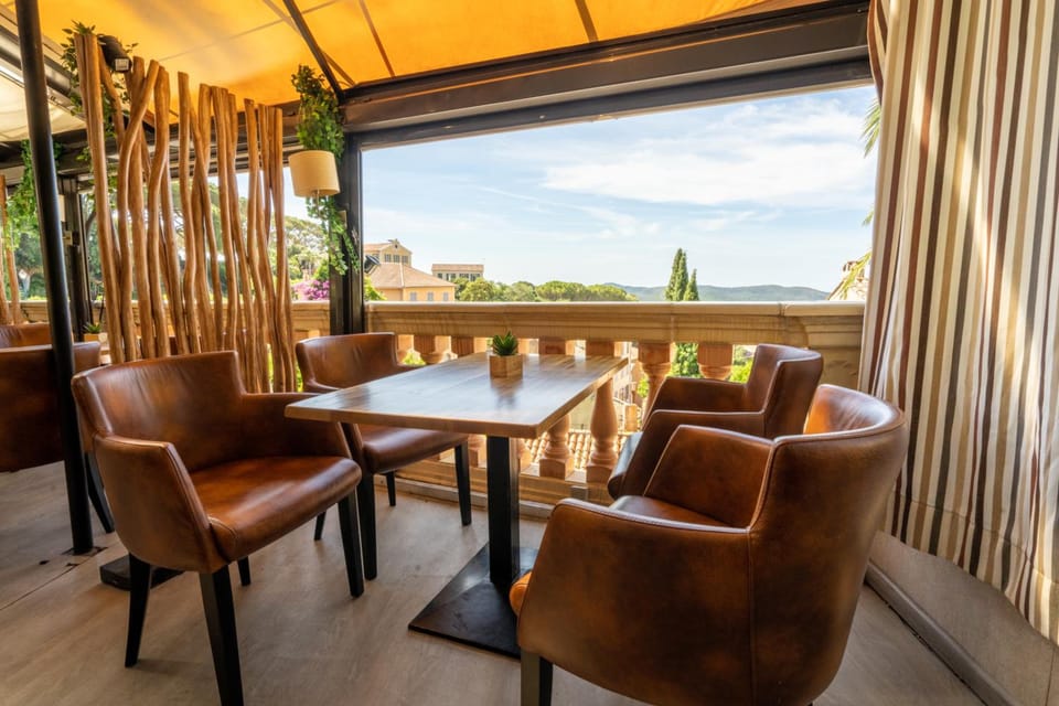 Hotel Restaurant Le Bellevue Hotel in Bormes-les-Mimosas