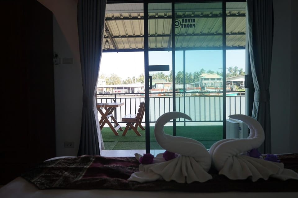Hotel Chaiyai river front Hotel in Thailand