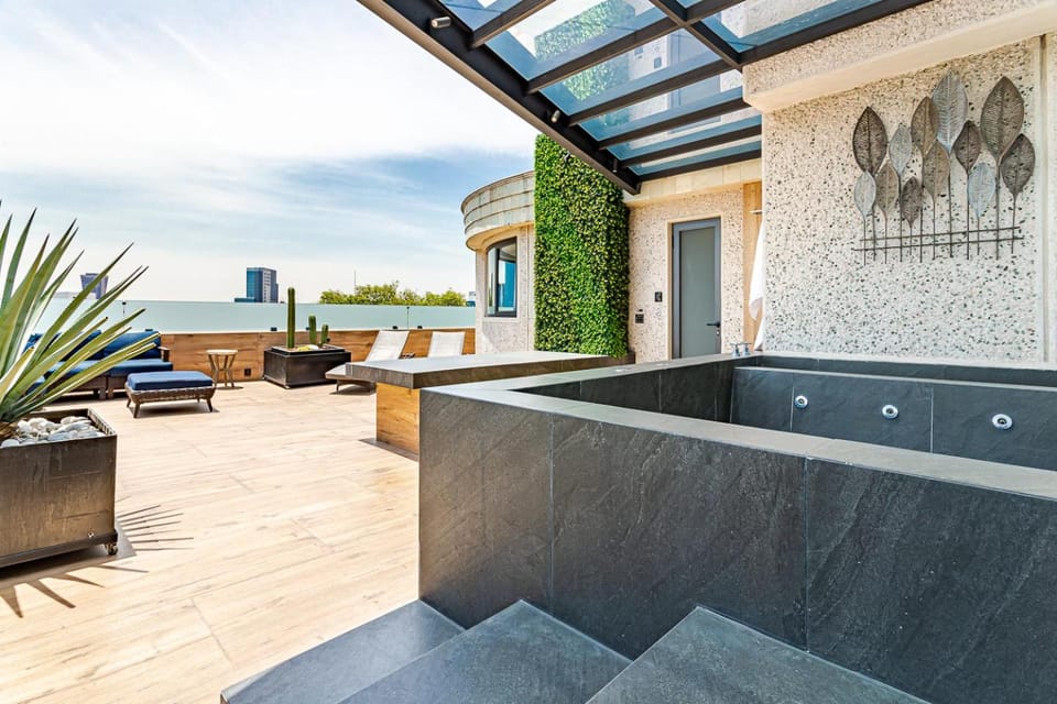 Hot tub