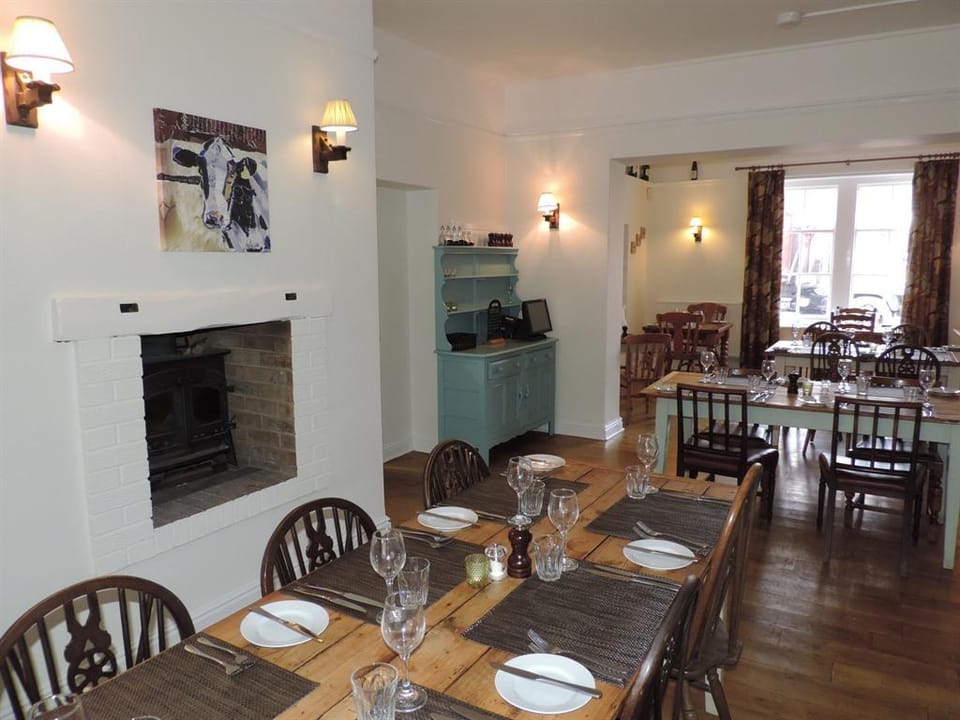 Tollemache Arms Hotel in South Kesteven District